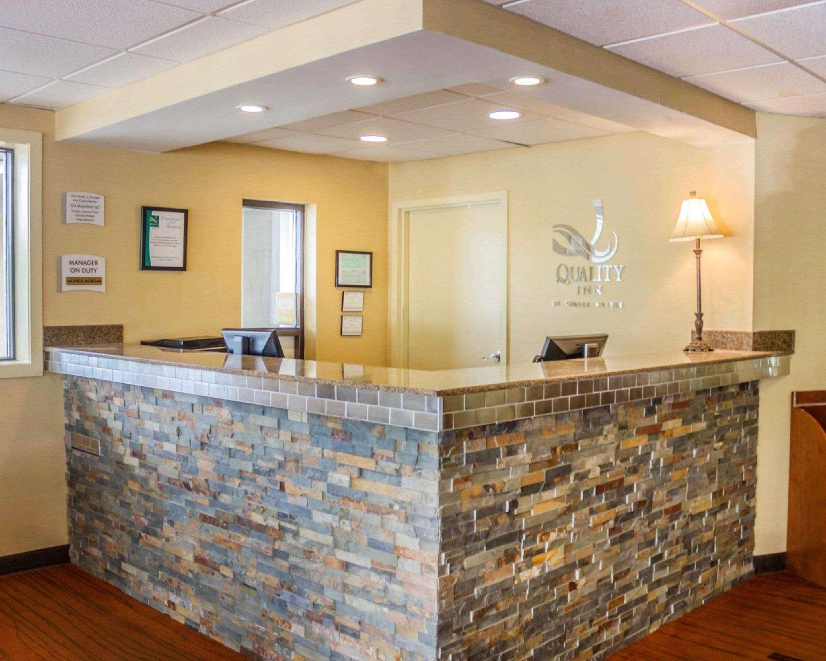 Quality Inn Waterbury Exterior foto